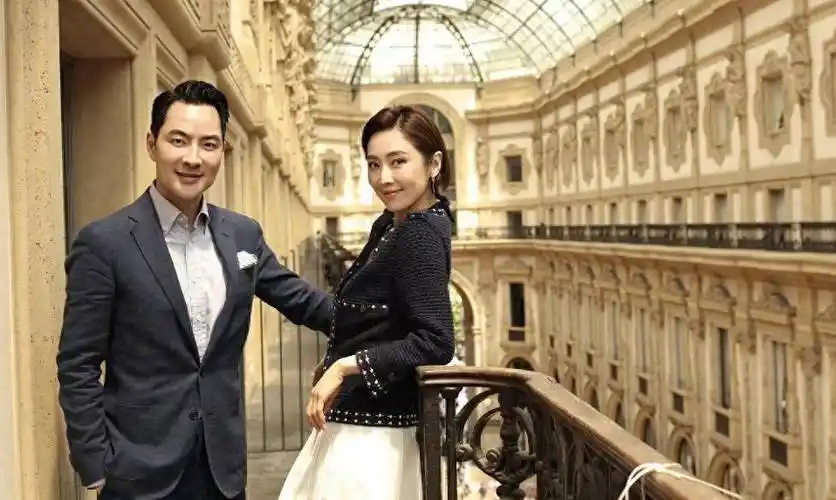 那英老公头发已白,张智霖袁咏仪超社恐_明星_夫妻