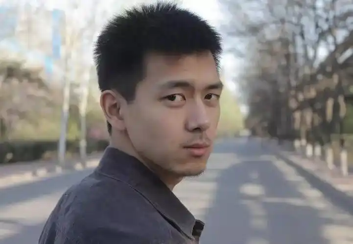 李现出道5年终于红了,少年感和荷尔蒙齐飞毒性强过河豚