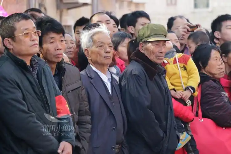 莆禧村闹元宵爬刀梯现场之围观群众篇