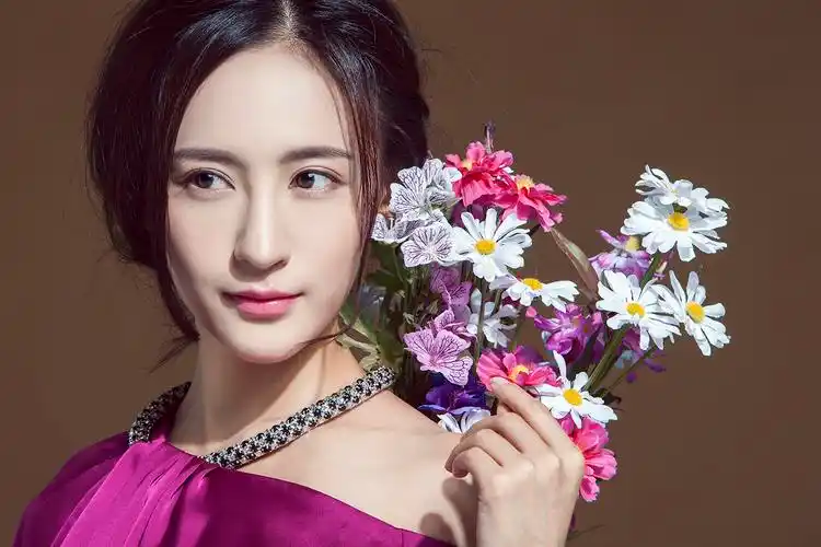 人气谢闻轩惊艳来袭,她拥有清纯的美貌,表演仙气十足,让人惊叹