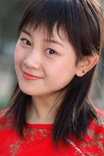 别惋惜张檬整残了看了她的原装脸就知道为什么要整容了