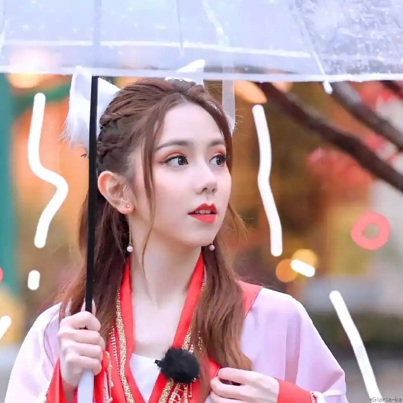 邓紫棋那些神仙图! 一直很喜欢这个笑起来很甜的女孩纸