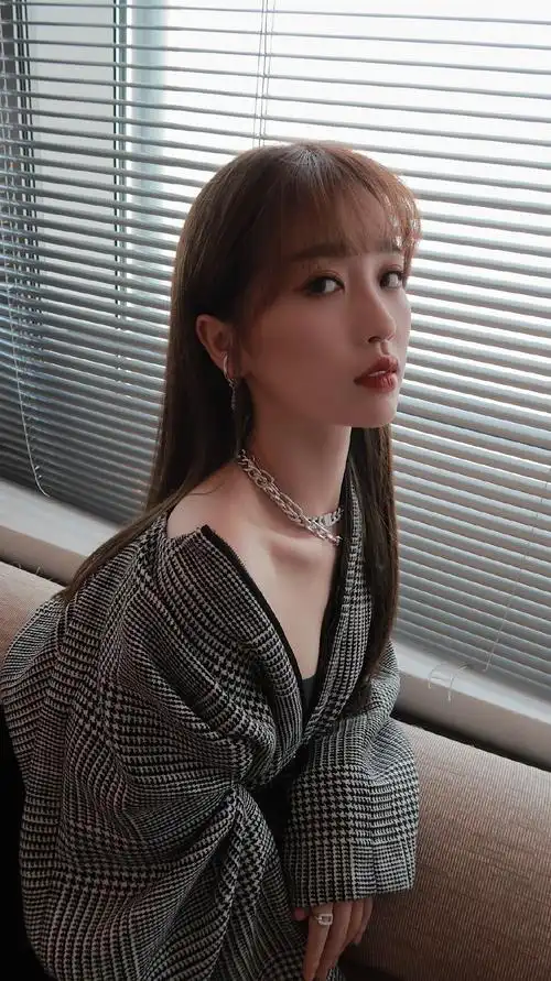 the9虞书欣露肩外套性感写真36