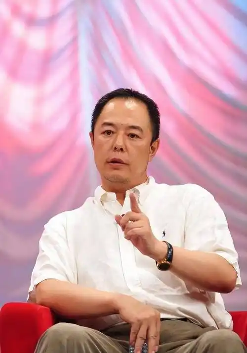 铁三角西安演话剧,张国立讽刺张铁林国籍问题,张铁林当场生气了