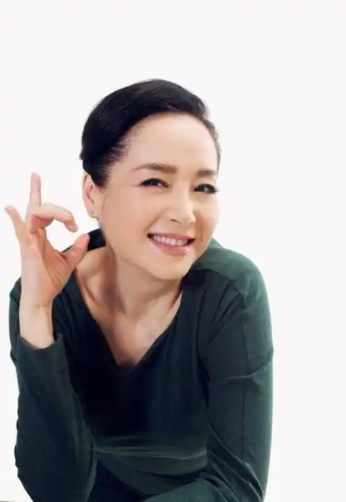 恬妞回望半生:我觉得一生的罪已经受完,女儿是我唯一的骄傲!