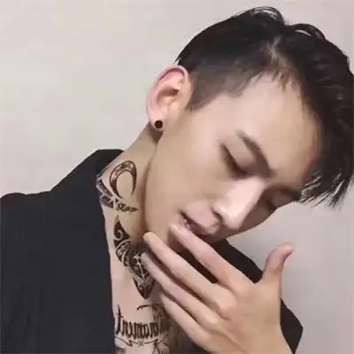 背景图持枪社会哥_男生霸气头像图片_扣扣居微信黑社会霸气头像_混混