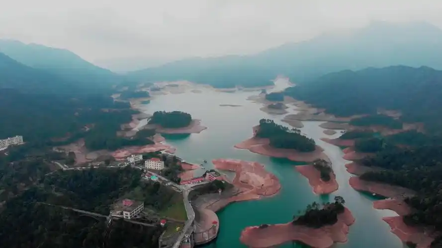 广东省阳春市八甲镇八甲仙湖