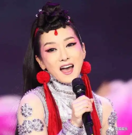 女歌手中难得的,有独特个人风格的一位:唱功更是独一无二,别人连模仿