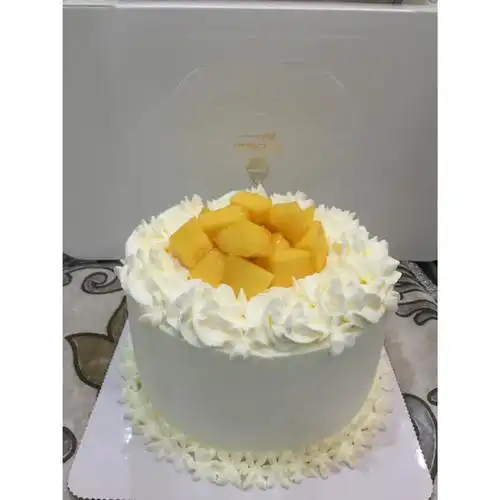 kimmy7rbg做的6寸生日蛋糕