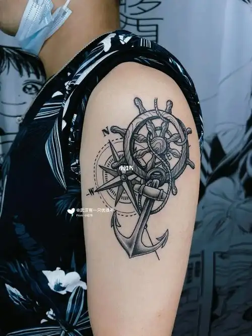 5h6161#船舵纹身  #船锚纹身  #指南针纹身  #大臂纹身  #水手