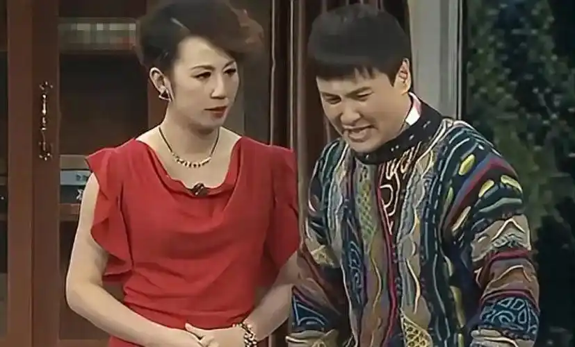 在《今天的幸福2》这个小品中,当时作为沈腾女友的王琦,还同样参演了