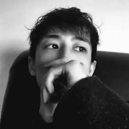 很有男人味的稳重男头成熟男人微信头像图片