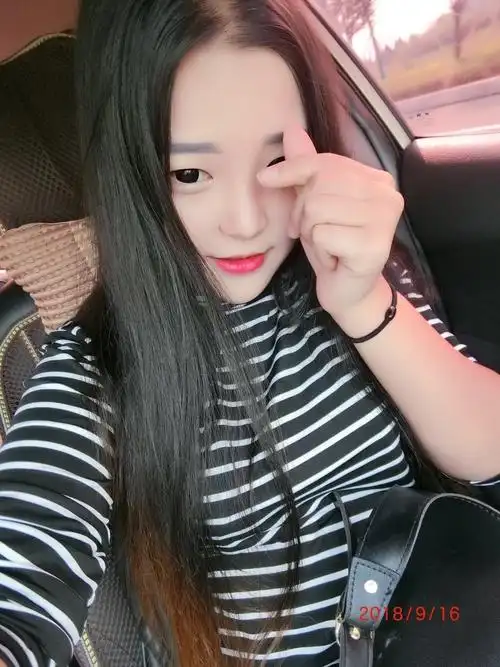 你前女友要是有我一半的优秀 你就不会有机会遇见我    @jiang亦亦(o