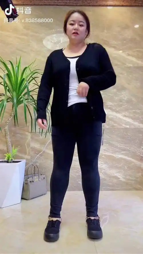 身高165体重190斤经常听别人说那么胖还不减肥我想说我这样很好100斤