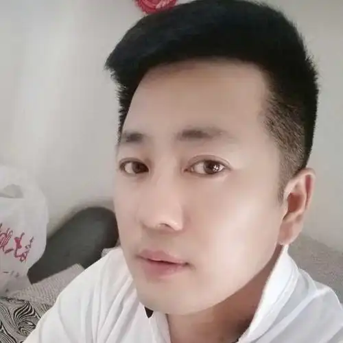 男35岁离异征婚照片