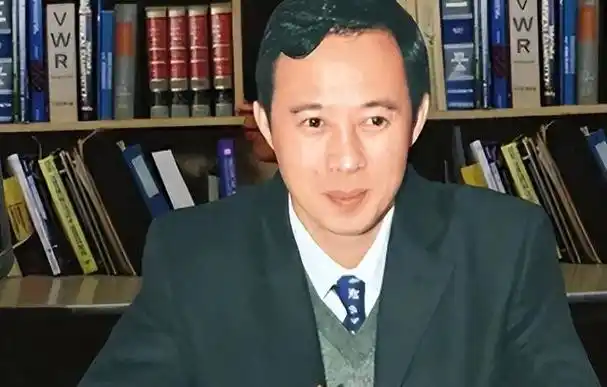 34岁央视主持人张蕾与54岁的王吉财跨越年龄差距的真爱