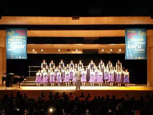 贵阳一中学生合唱团荣获2017世界合唱大奖赛青年合唱组银奖