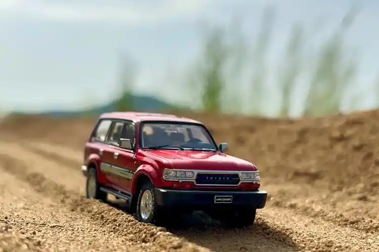 沙漠王子.gcd 1:64 丰田陆巡lc80 #lc80 # - 抖音