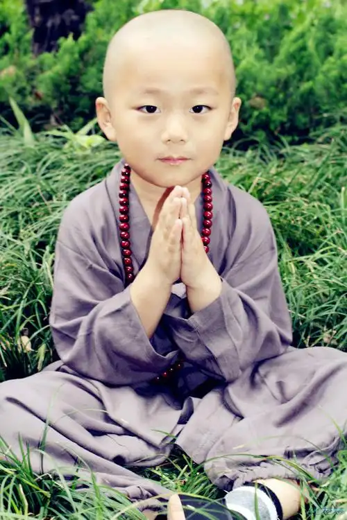 阿弥陀佛!小和尚秀!(妈妈首拍,摄于天宁寺)各位看官喜欢的请点赞