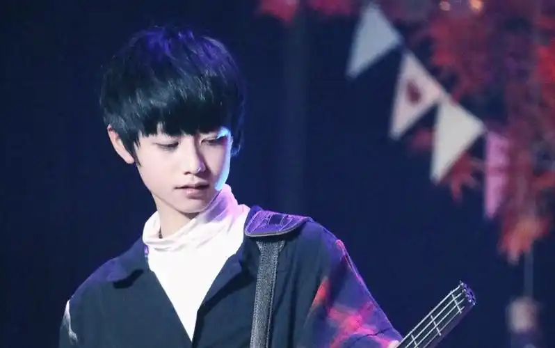 【tf家族朱志鑫】梦想起航朱志鑫focus_哔哩哔哩 (゜-゜)つロ 干杯