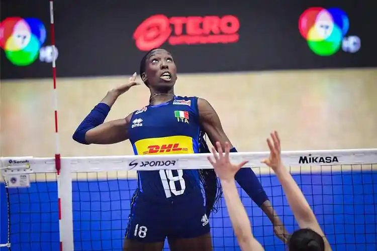 日本女排打不过,意大利女排决赛轻松开门红!埃格努5分奇兵9中6