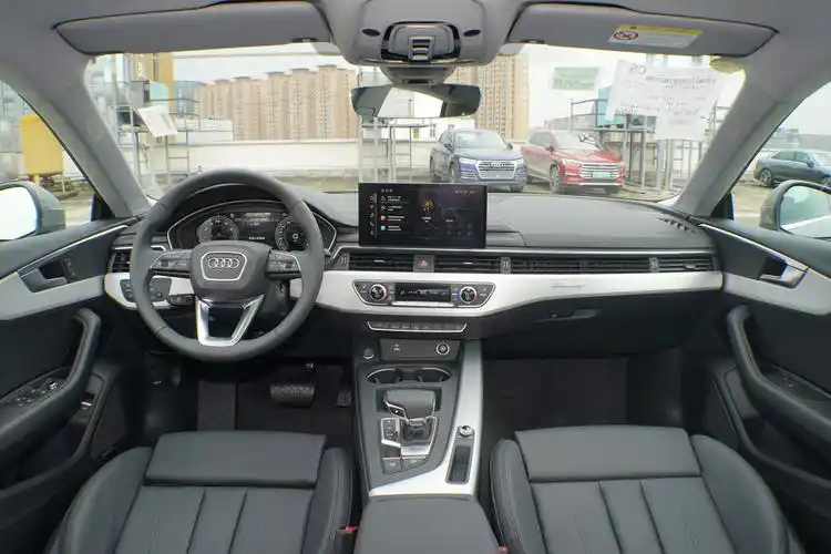 奥迪a5内饰-轴距-雷达-易车