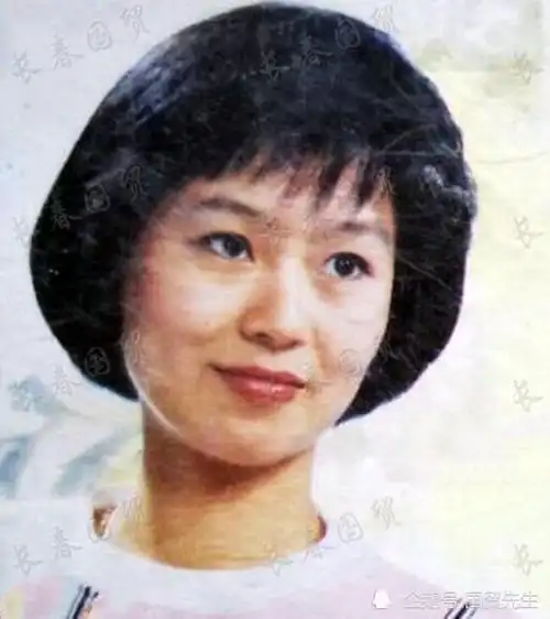 主持人鞠萍30年前青涩旧照曝光,气质清纯甜美俏丽
