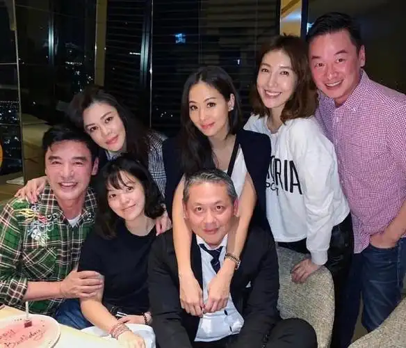 台湾名媛孙芸芸,13岁遇真命天子豪门联姻,把生活过成言情小说