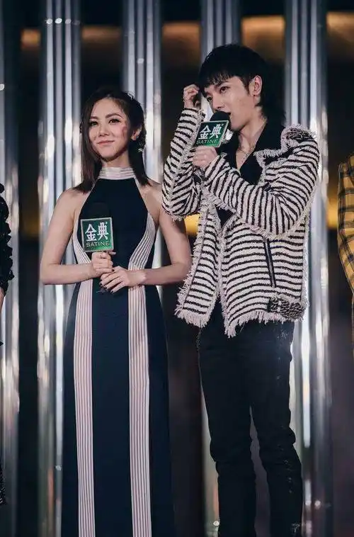 邓紫棋新歌内涵华晨宇?从相爱到憎恨,她把感情经历都写在了歌里