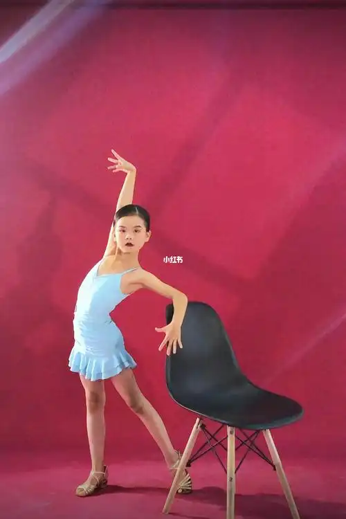 芳华里舞蹈摄影拉丁女孩