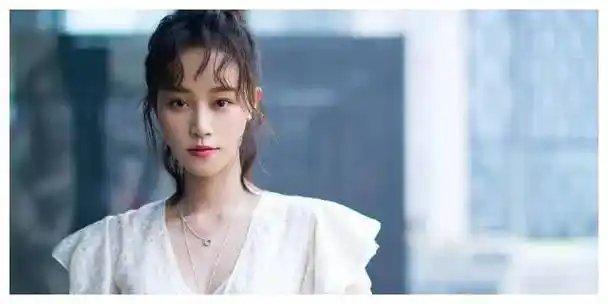 原创蓝盈莹中国内地女演员才华横溢蓝盈莹备受瞩目照耀舞台银幕