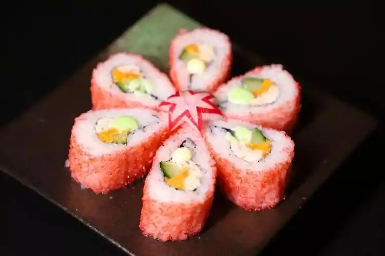 江户前日料饕餮盛宴巨型三文鱼现场解体免费吃还有重磅套餐五折