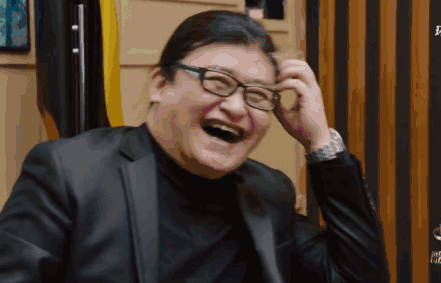 刘欢都沦陷了.这段表演连耳帝都说不知道如何点评.