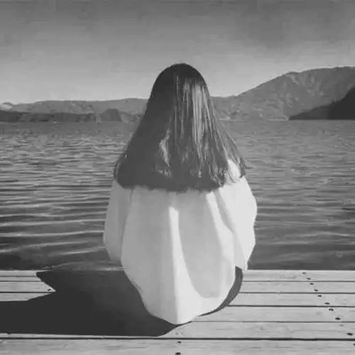 黑白简洁手机壁纸背景女生男生头像摄影图欧美日韩唯美颓废伤感