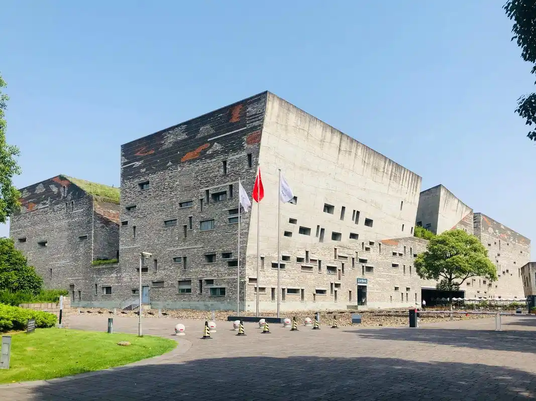 王澍的江南气韵——宁波博物馆 王澍教授结合大量国内外颇具创意的