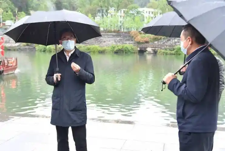 李作勋在碧江区调研旅游项目