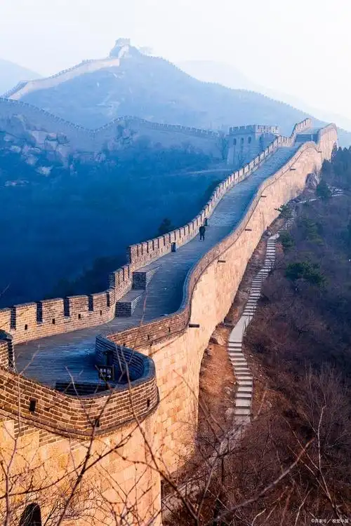 到人文古迹,从现代化的城市到古老的乡村,这些地方展示了中国的多样性