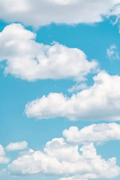 蓝天白云清新风格天空素材摄影图