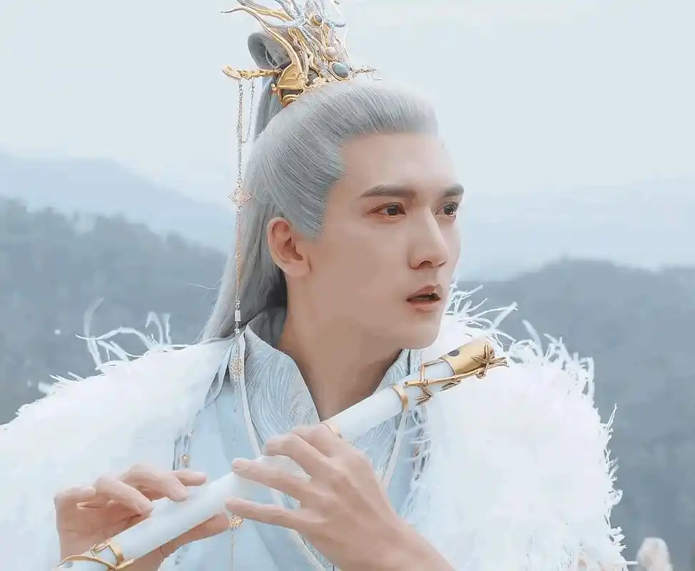 除去影视剧的磨皮滤镜,单是看关智斌的气质长相都十分让人羡慕.#护心