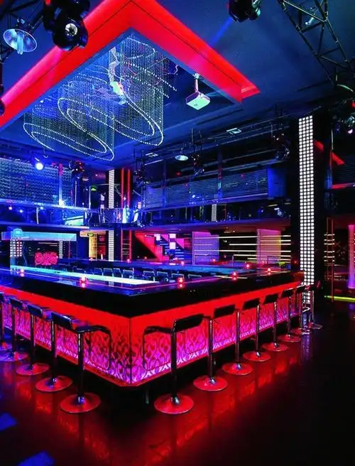 现代酒吧吧台设计图片效果图