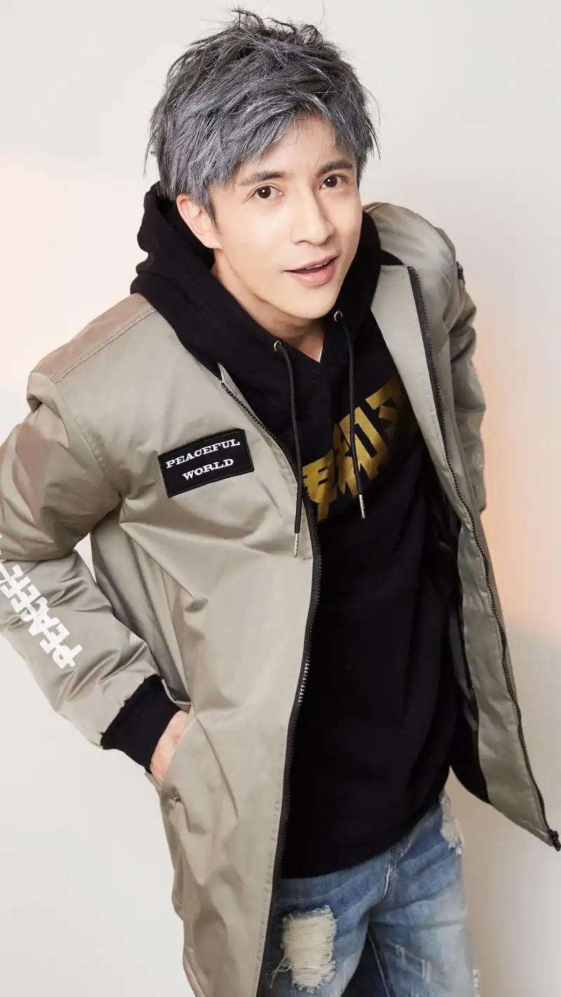 薛之谦"黑料"这么多,他怎么还没糊?