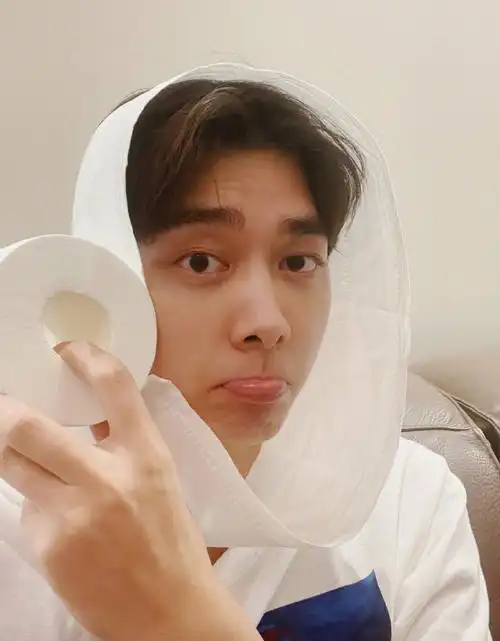 李易峰口罩自拍