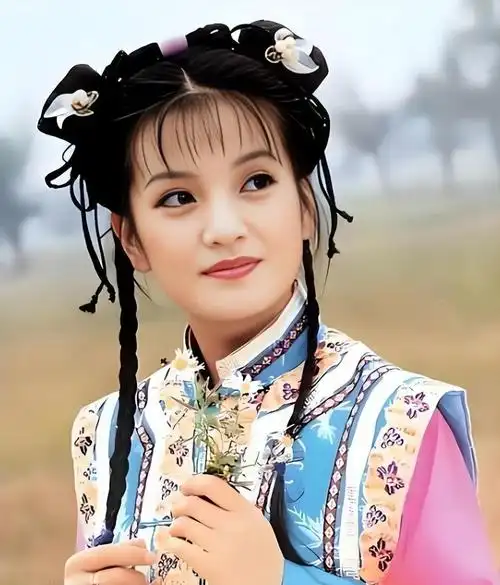 赵薇饰演的小燕子,基本上成了无人能超越的经典