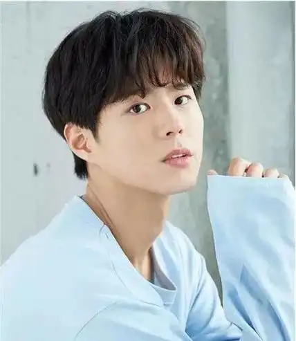 15款韩系男生发型设计时髦抢眼的韩式男发推荐