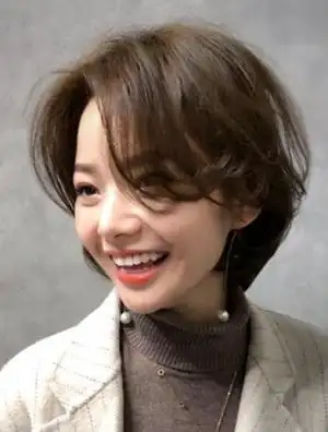 2022年正流行短发发型  显嫩又瘦脸