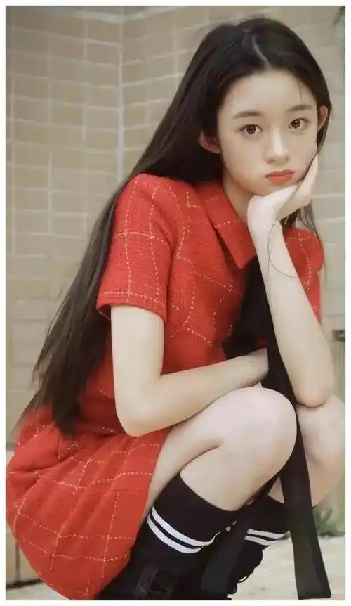 05后妹妹接过赵丽颖饭碗,17岁如花美眷,神似女星._黄杨_嘿嘿_于正