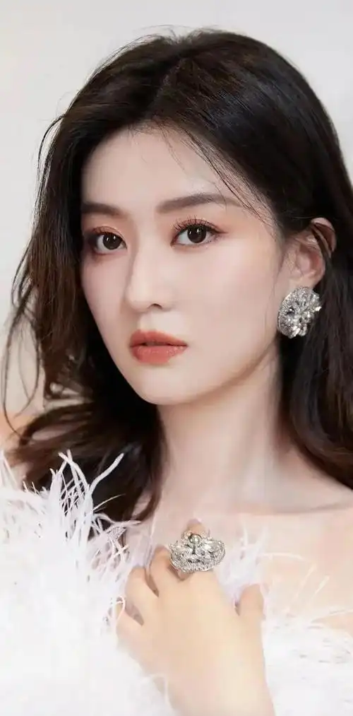 乔欣:灵动与优雅的时尚女神