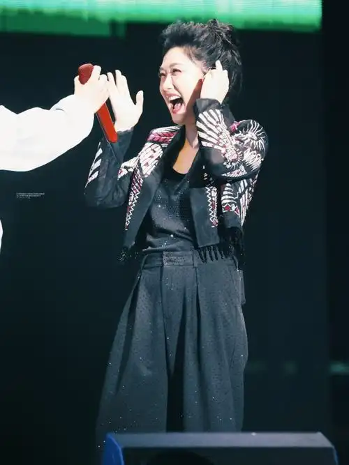 杨魏玲花超话‖凤凰传奇超话    383036313831 吉祥如意