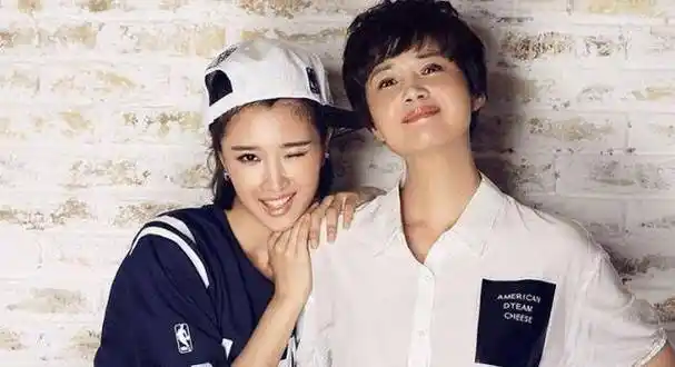 分手后娶了茹萍,你女儿我会当成亲生的,嫁女时心疼流泪_表演_奚望