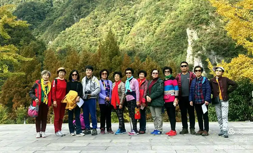 愉快之旅~湖北旅游集体合影